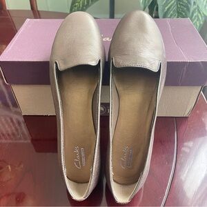 Clarks Women's Tan Leather Loafers Sz 8.5